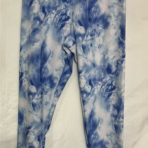 Forever 21 Women's High Rise,‎ Short Leggings, Size Medium Moisture Control NWT